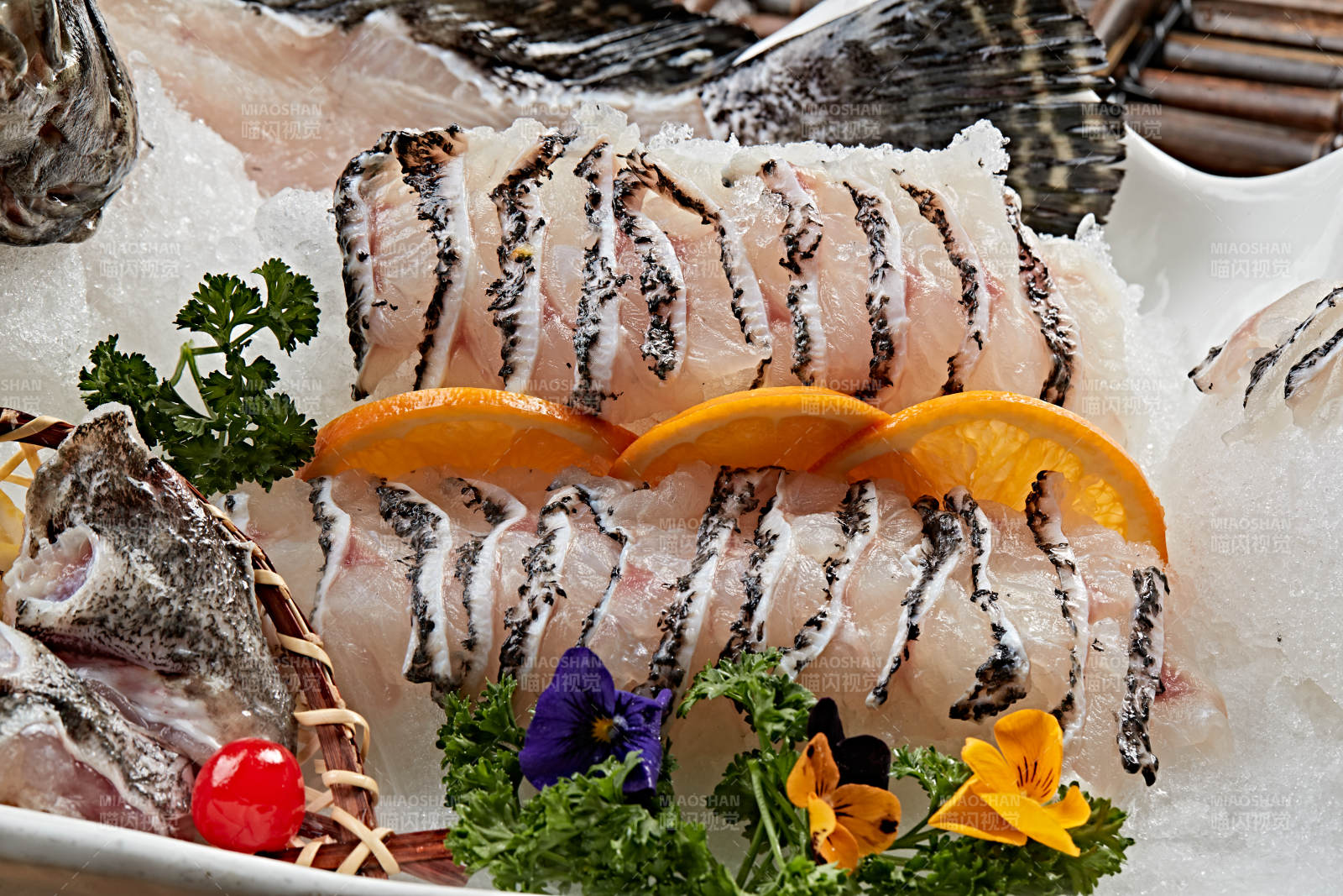 火鍋食材烏雞卷切片