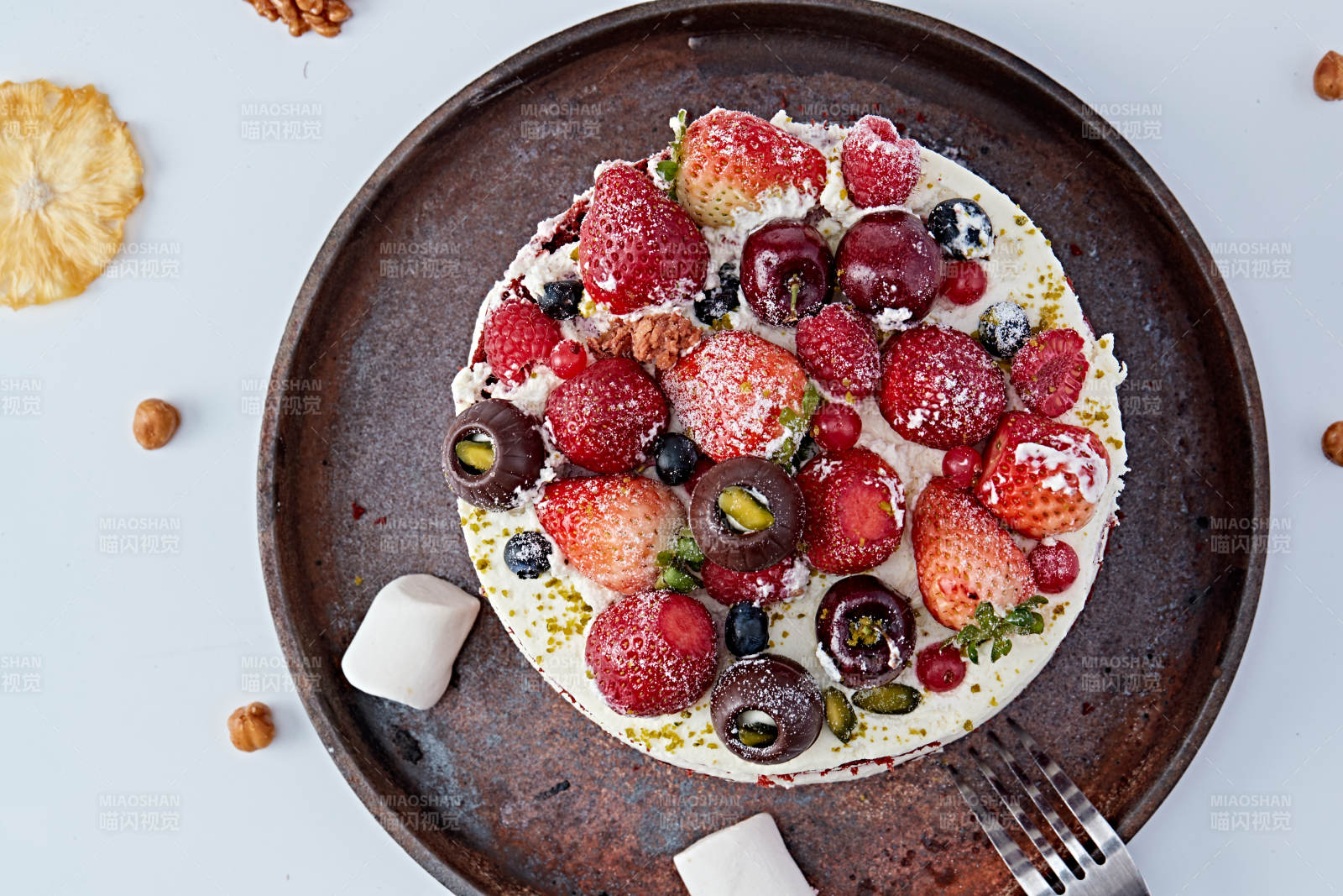 奶油抹茶鲜水果蔓越莓馅料多层蛋糕