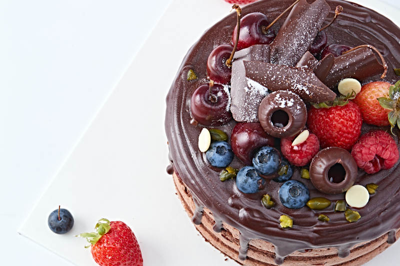 藍莓草莓車厘子巧克力鮮奶慕斯生日蛋糕