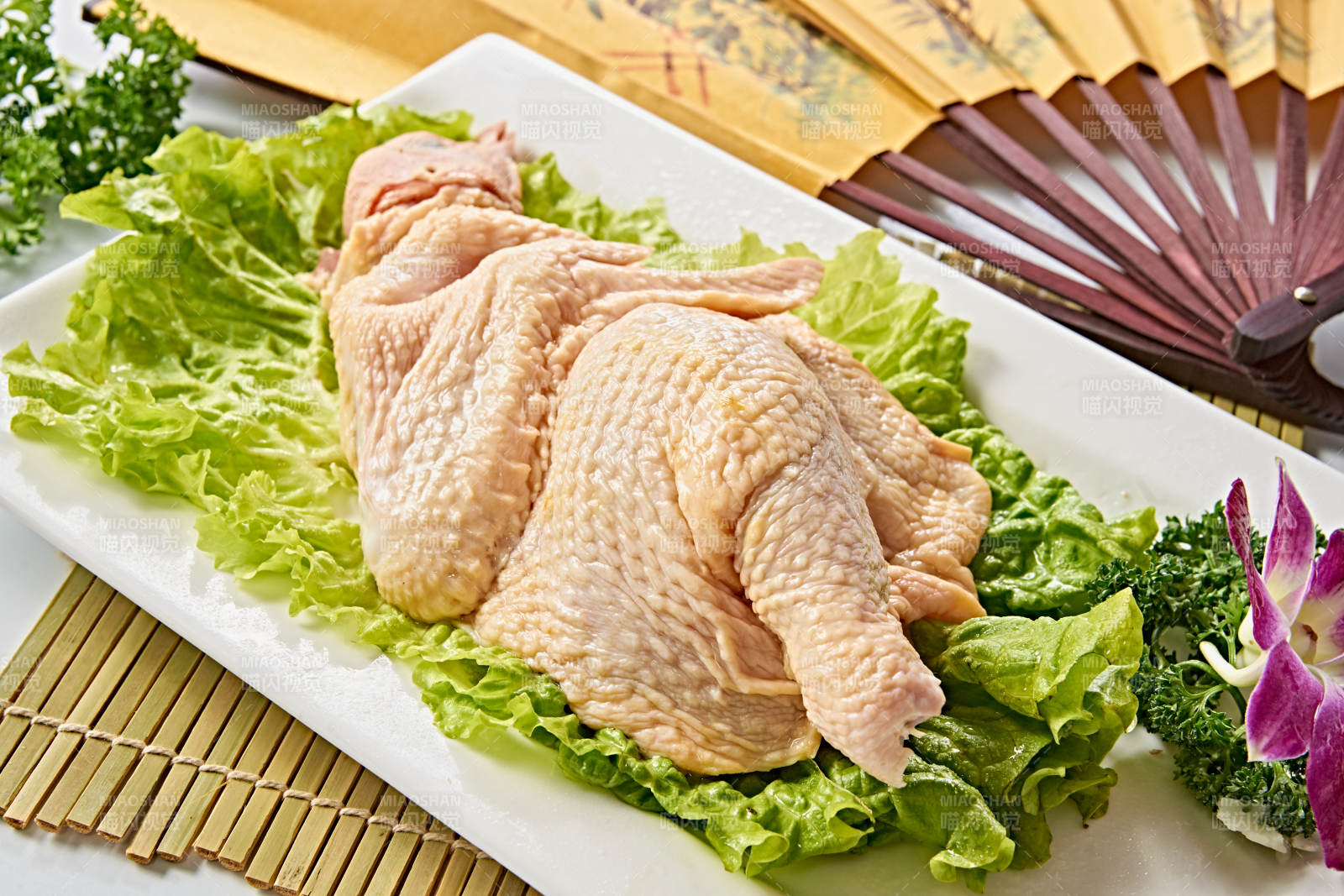 火鍋食材半只三黃雞