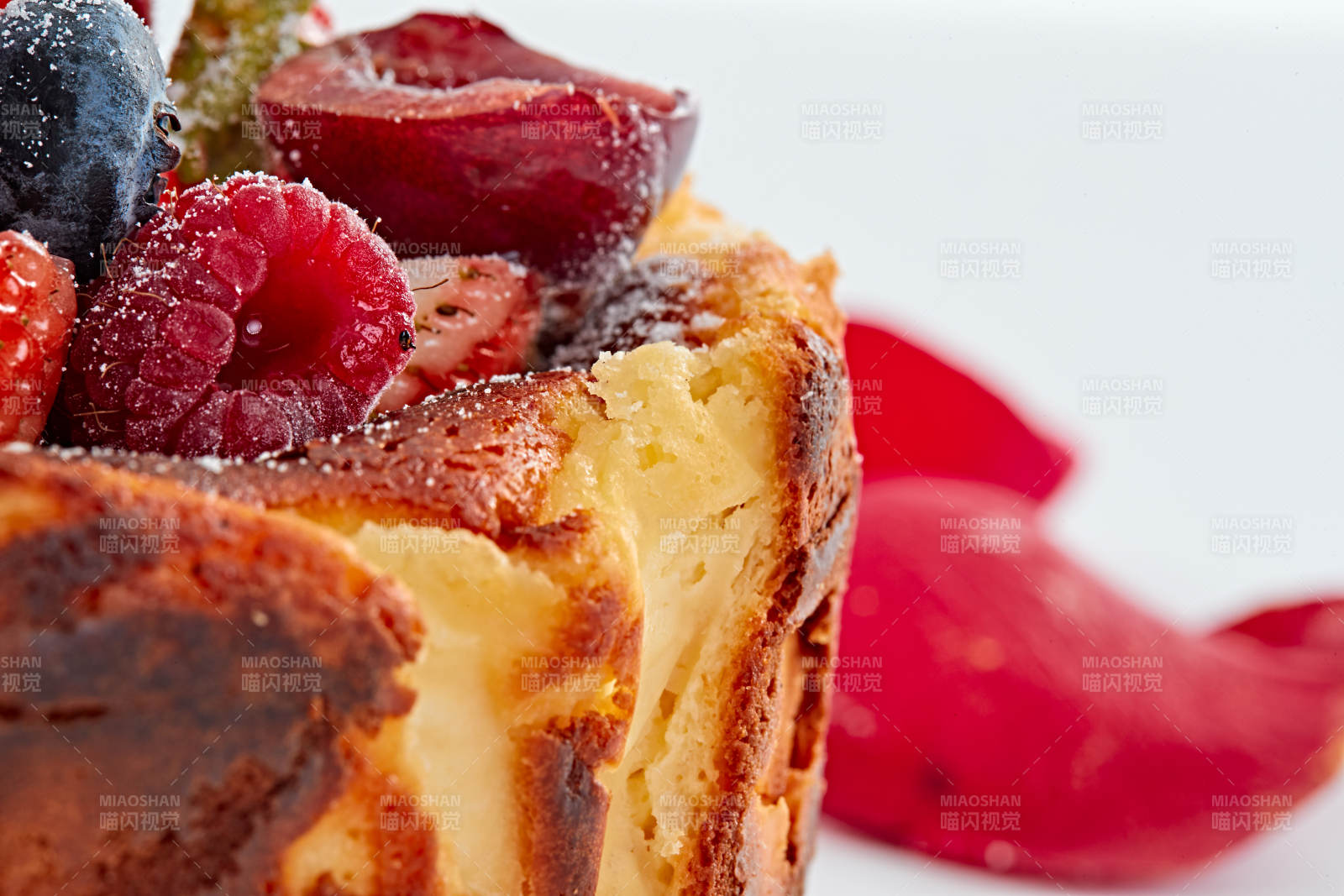 巴斯克芝士風暴鮮果乳酪蛋糕