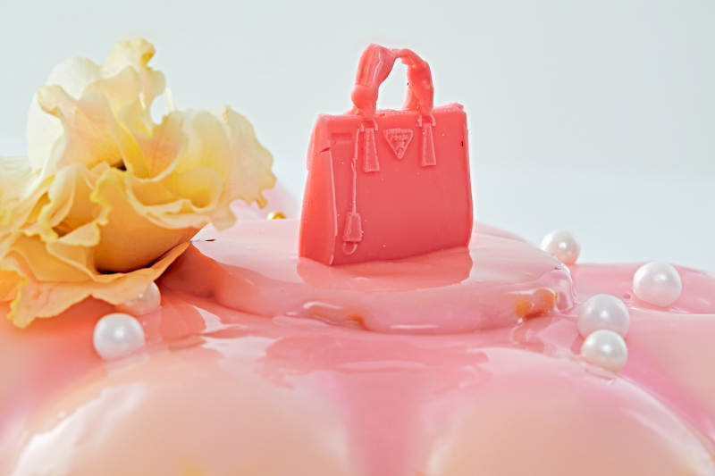 玫瑰初吻蓝莓夹心鲜奶蛋糕