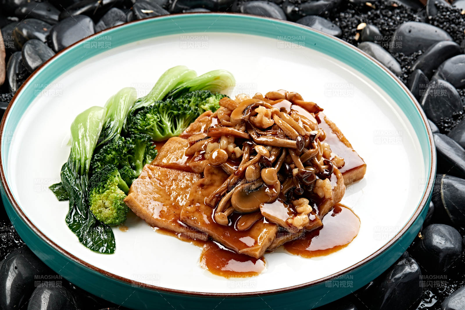 杂菌黄焖锅塌豆腐