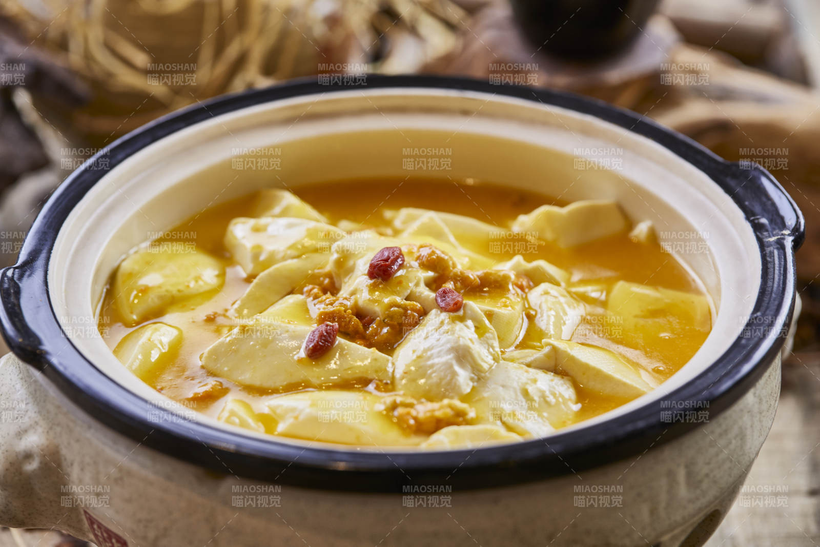 蟹黄海胆炖豆腐