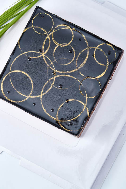 比利黑巧克力鮮奶慕斯杏仁蛋糕