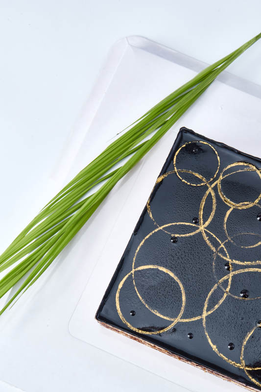 比利黑巧克力鮮奶慕斯杏仁蛋糕