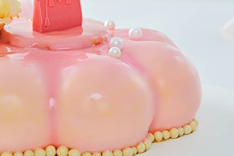 玫瑰初吻蓝莓夹心鲜奶蛋糕