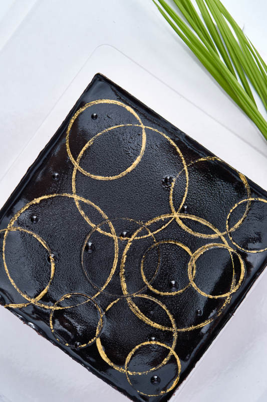 比利黑巧克力鮮奶慕斯杏仁蛋糕