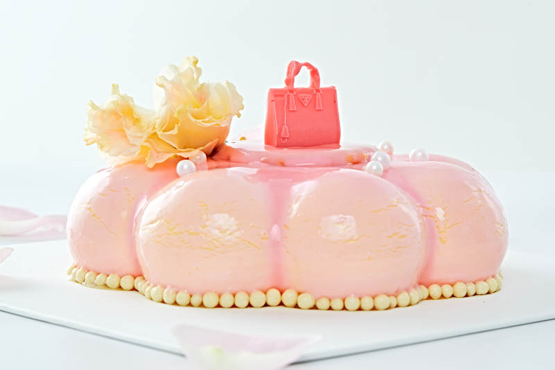 玫瑰初吻蓝莓夹心鲜奶蛋糕