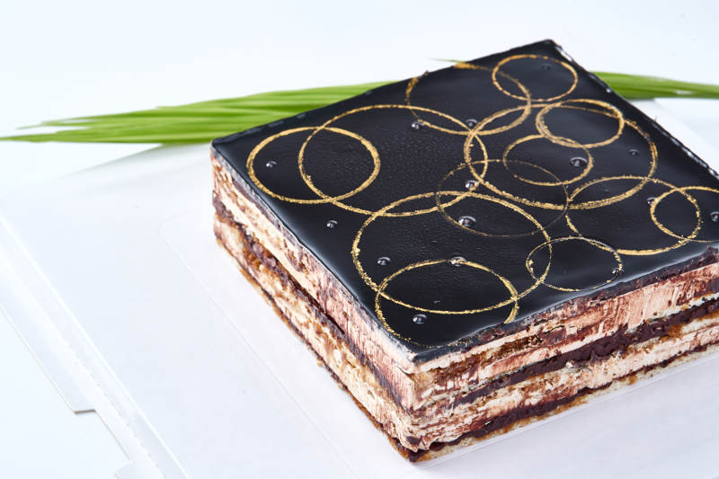 比利黑巧克力鮮奶慕斯杏仁蛋糕