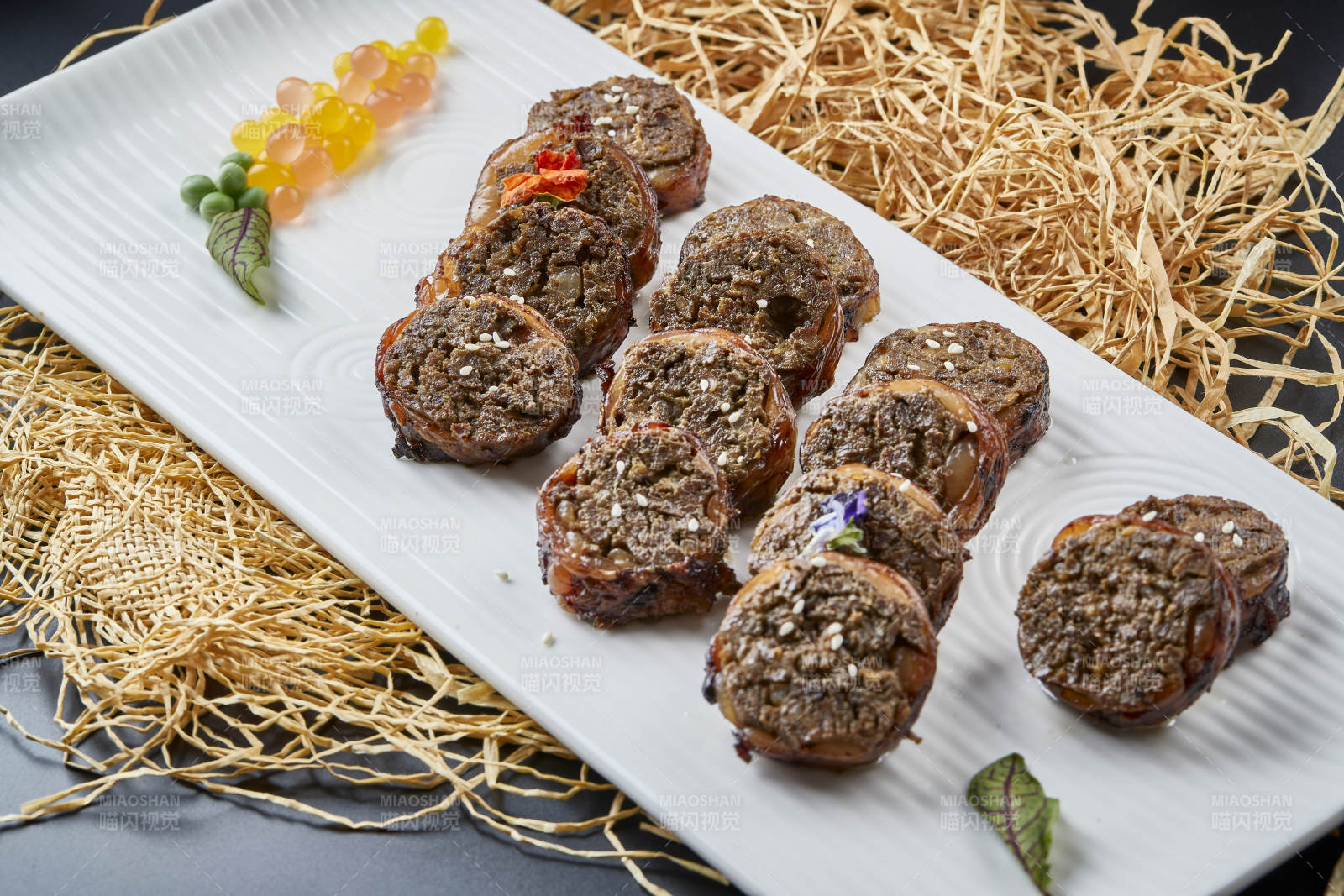 磁盤裝的炭烤羊場包羊肝