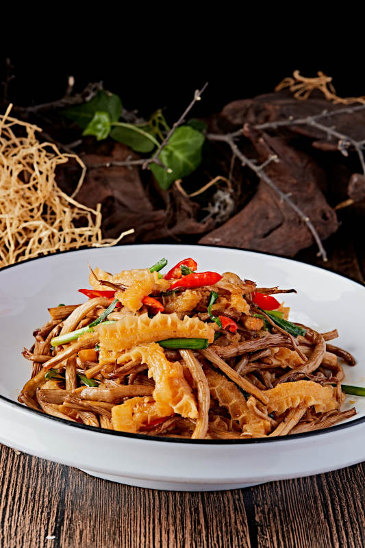 茶树菇辣炒金钱肚