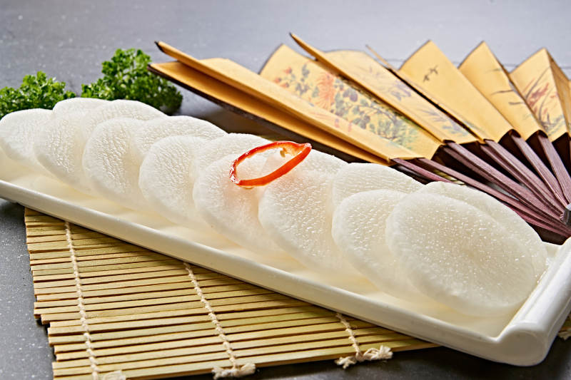 火锅食材白萝卜切片