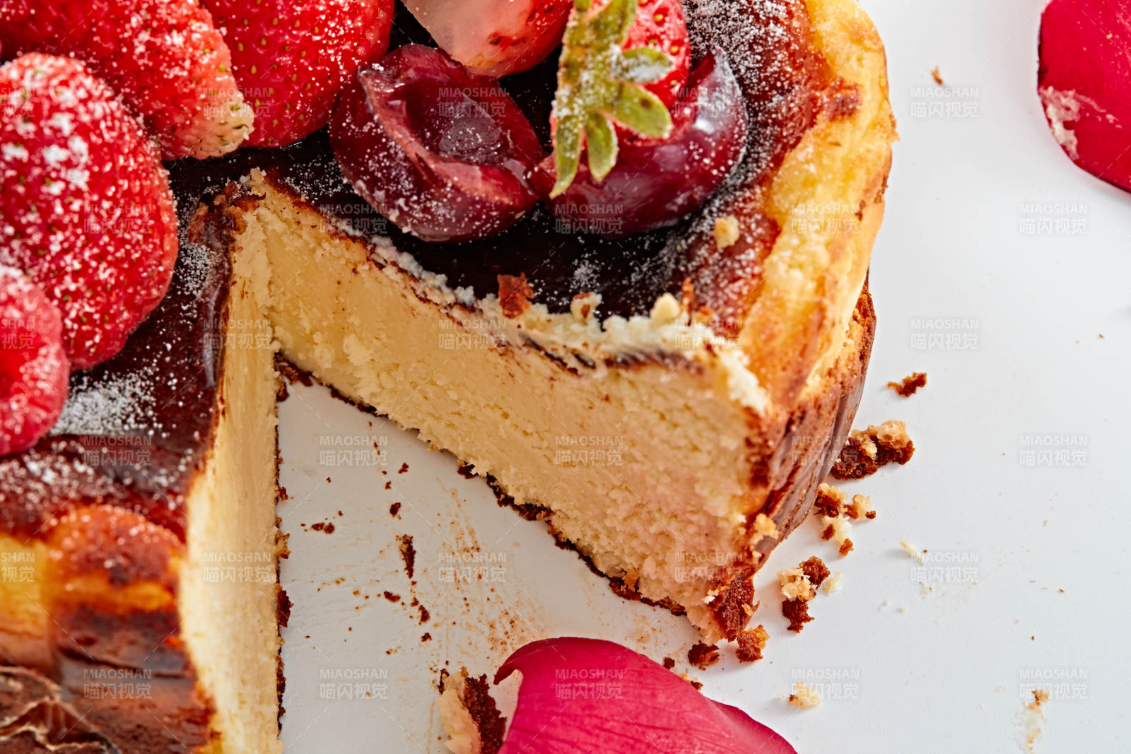 巴斯克芝士風暴鮮果乳酪蛋糕