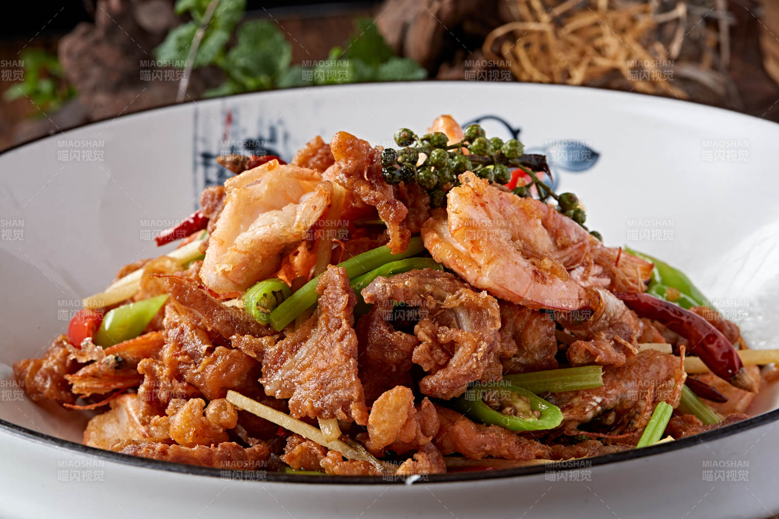 湘味藤椒麻辣大蝦月牙骨