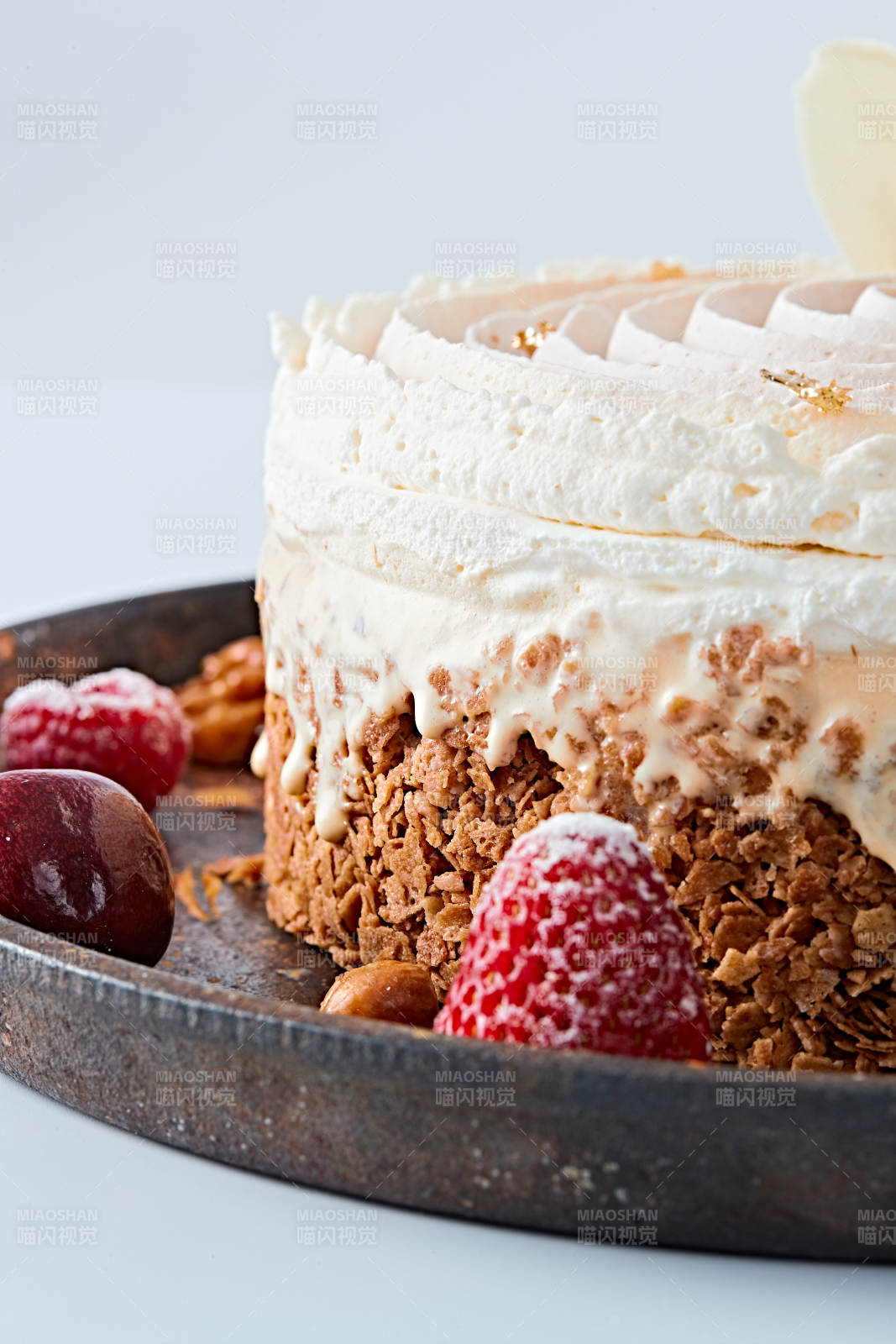 香烤堅(jiān)果碎燒板栗金箔冰激凌蛋糕