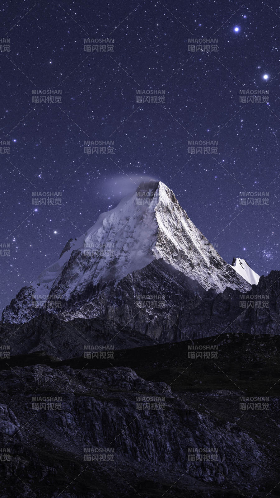亚丁星夜雪山