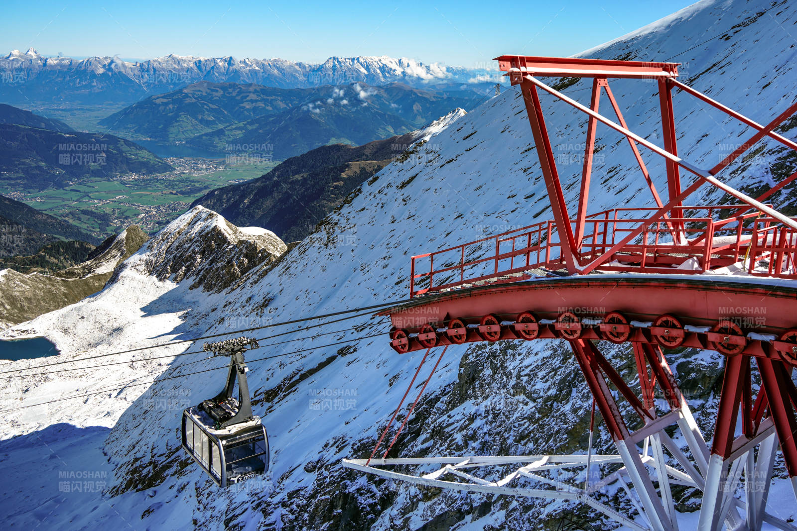 奧地利雪山纜車美景