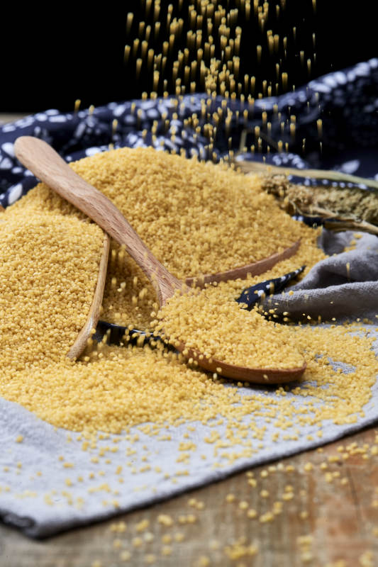 质量上乘的金黄小米粟米