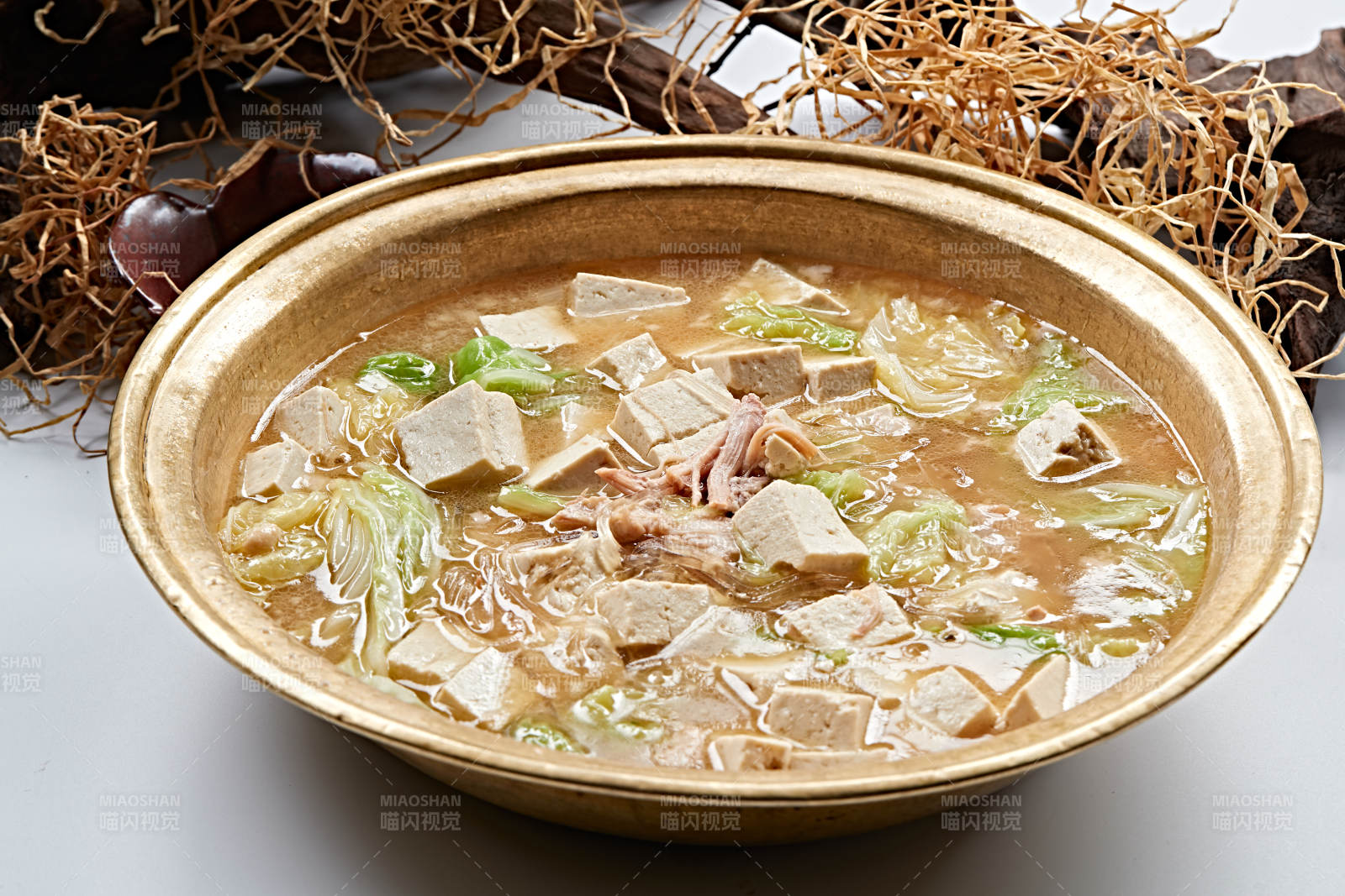 通过猪肉白菜炖豆腐