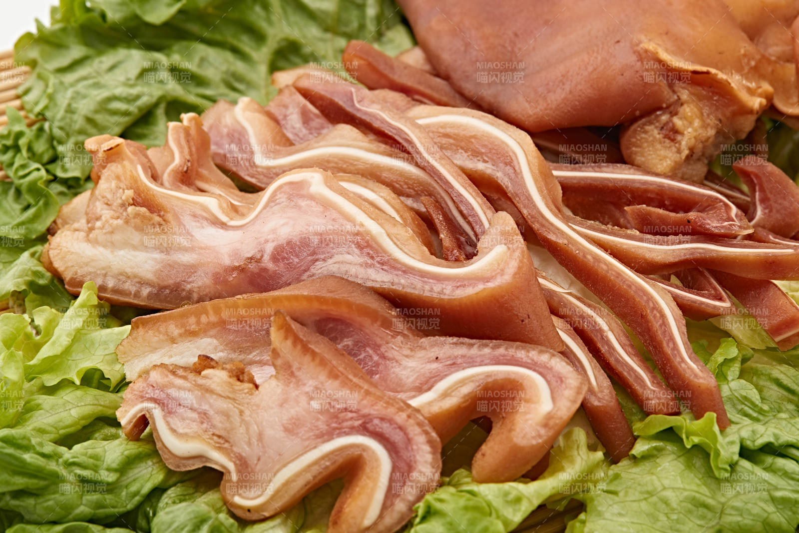 熟食整只熏卤猪耳朵