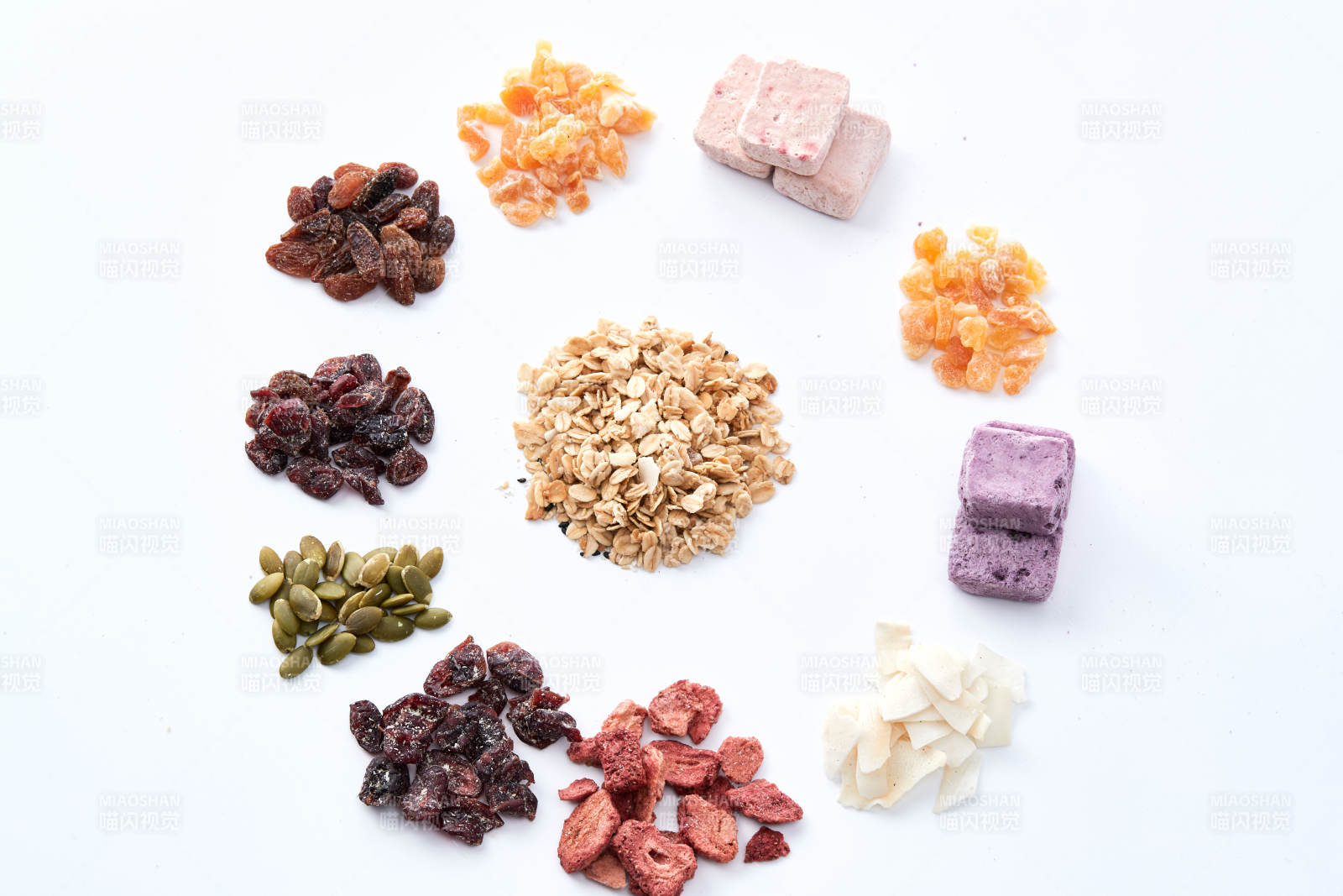 美味健康的營養早餐堅果混合烤燕麥