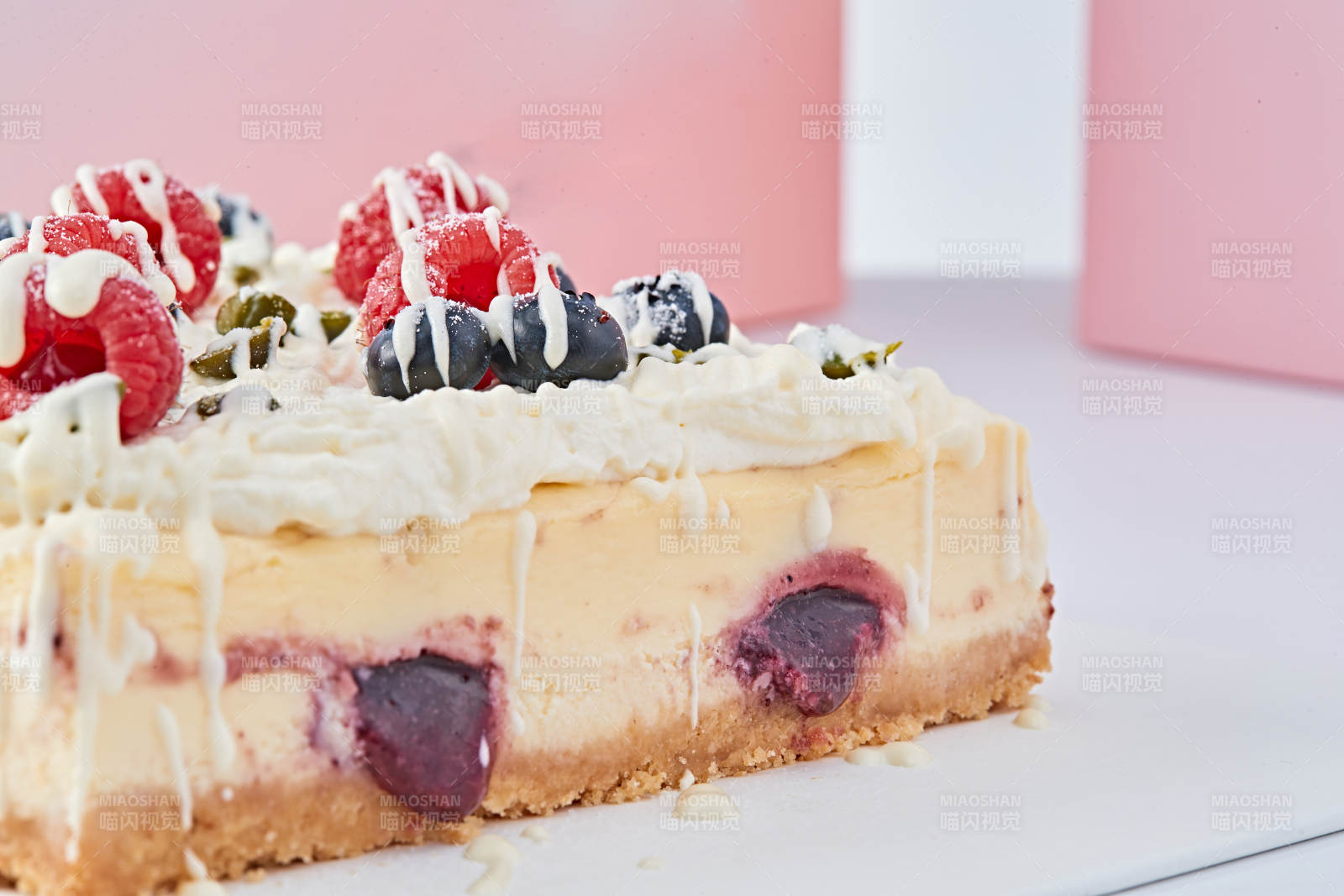 藍莓樹莓鮮奶慕斯蛋糕