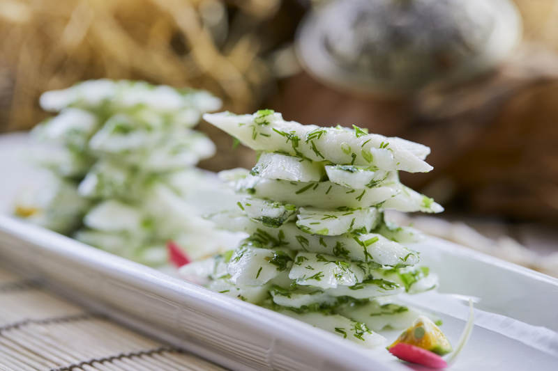 精美凉菜茴香山药