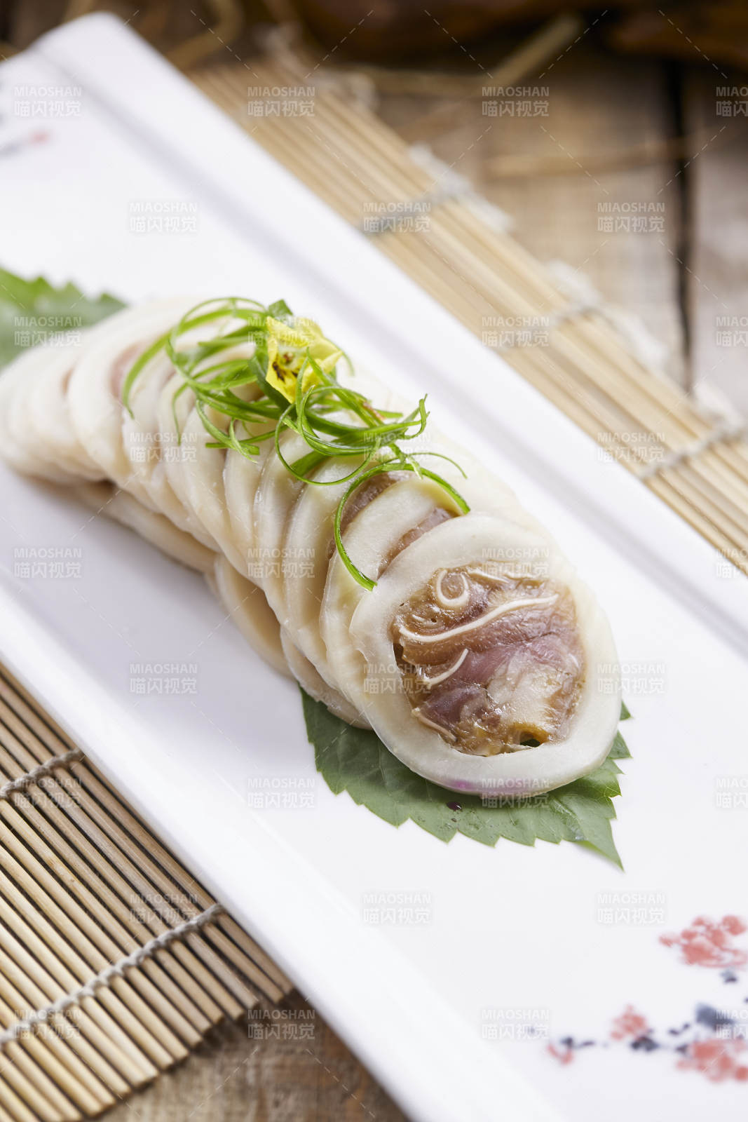 魷魚豬耳卷切片