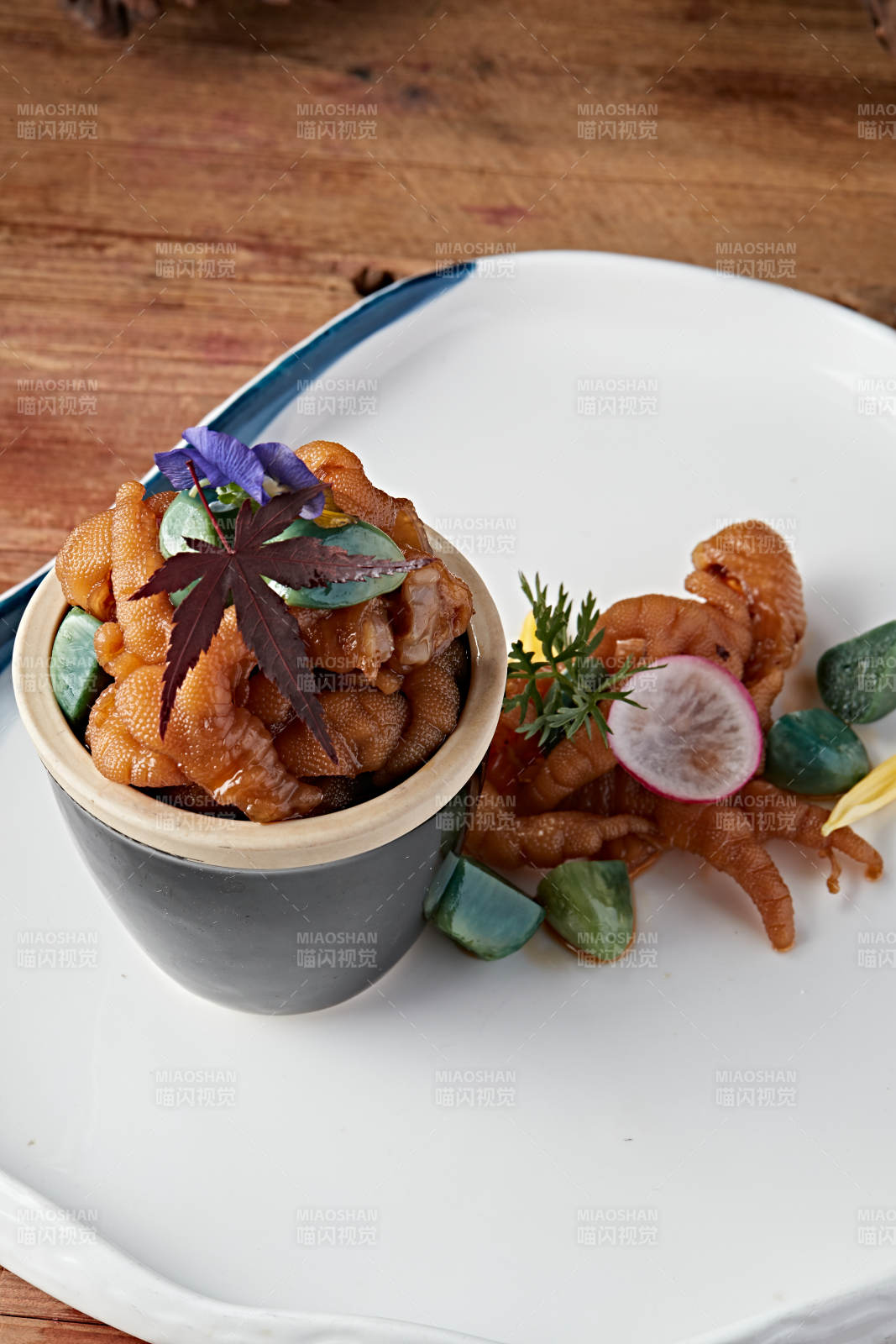 腌渍腊八蒜脱骨凤爪