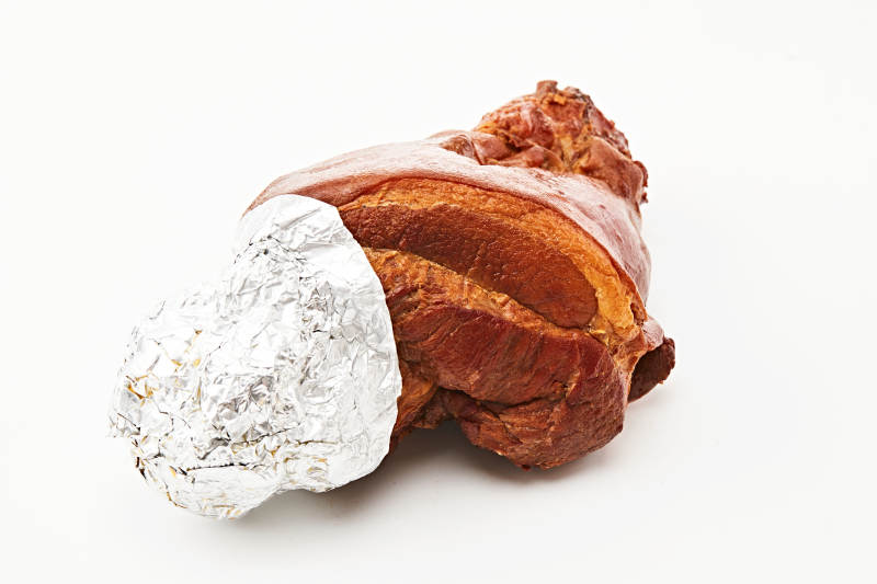 古法煙熏大豬肘肘子