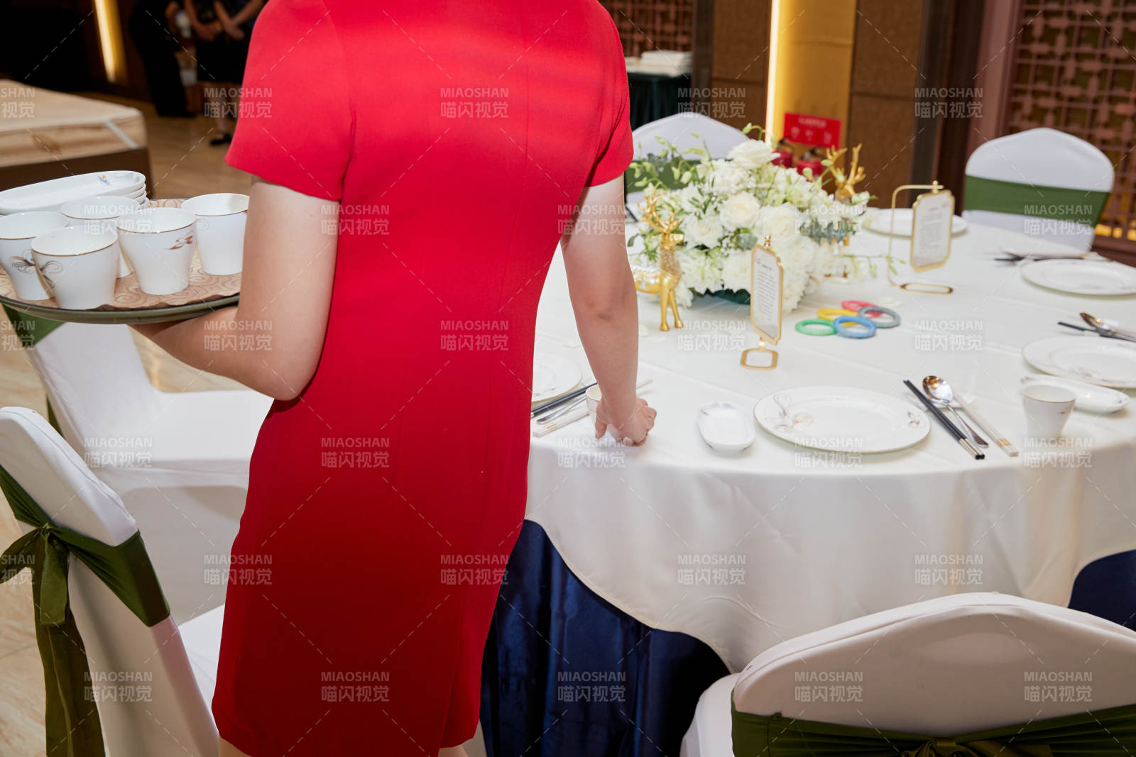 中餐餐桌礼仪与服务