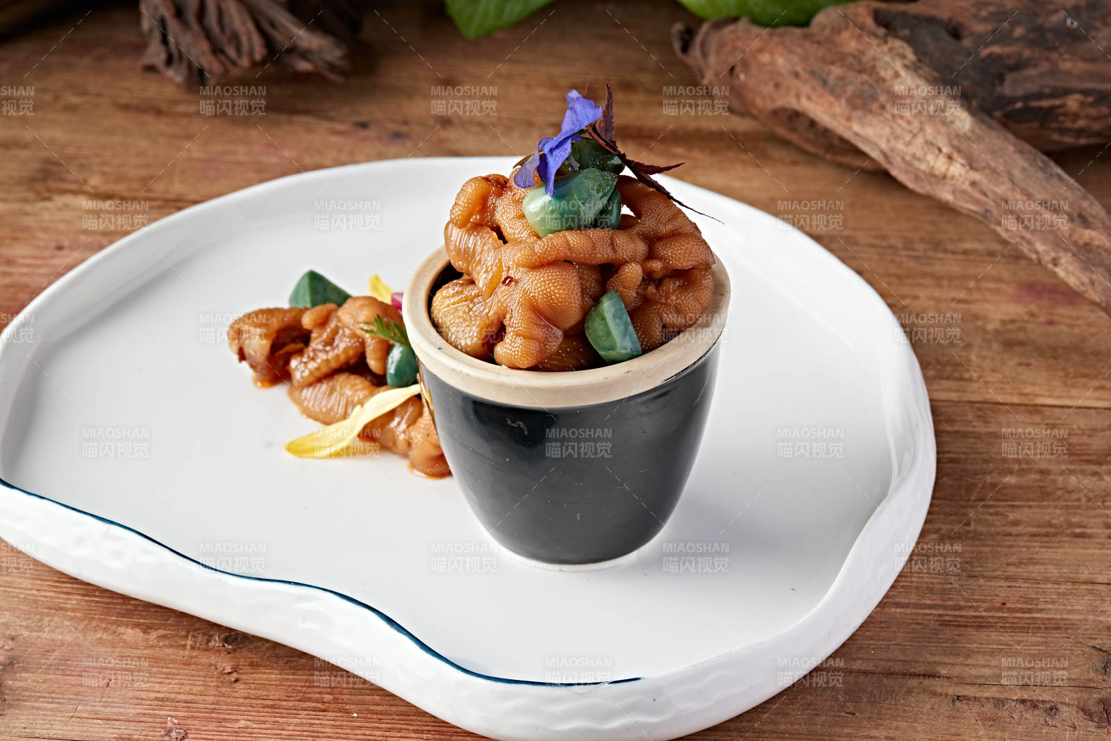 腌渍腊八蒜脱骨凤爪