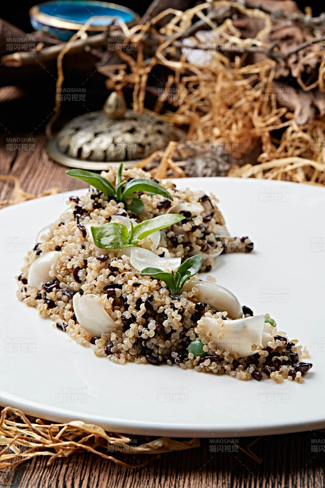 鲜百合炒三色藜麦