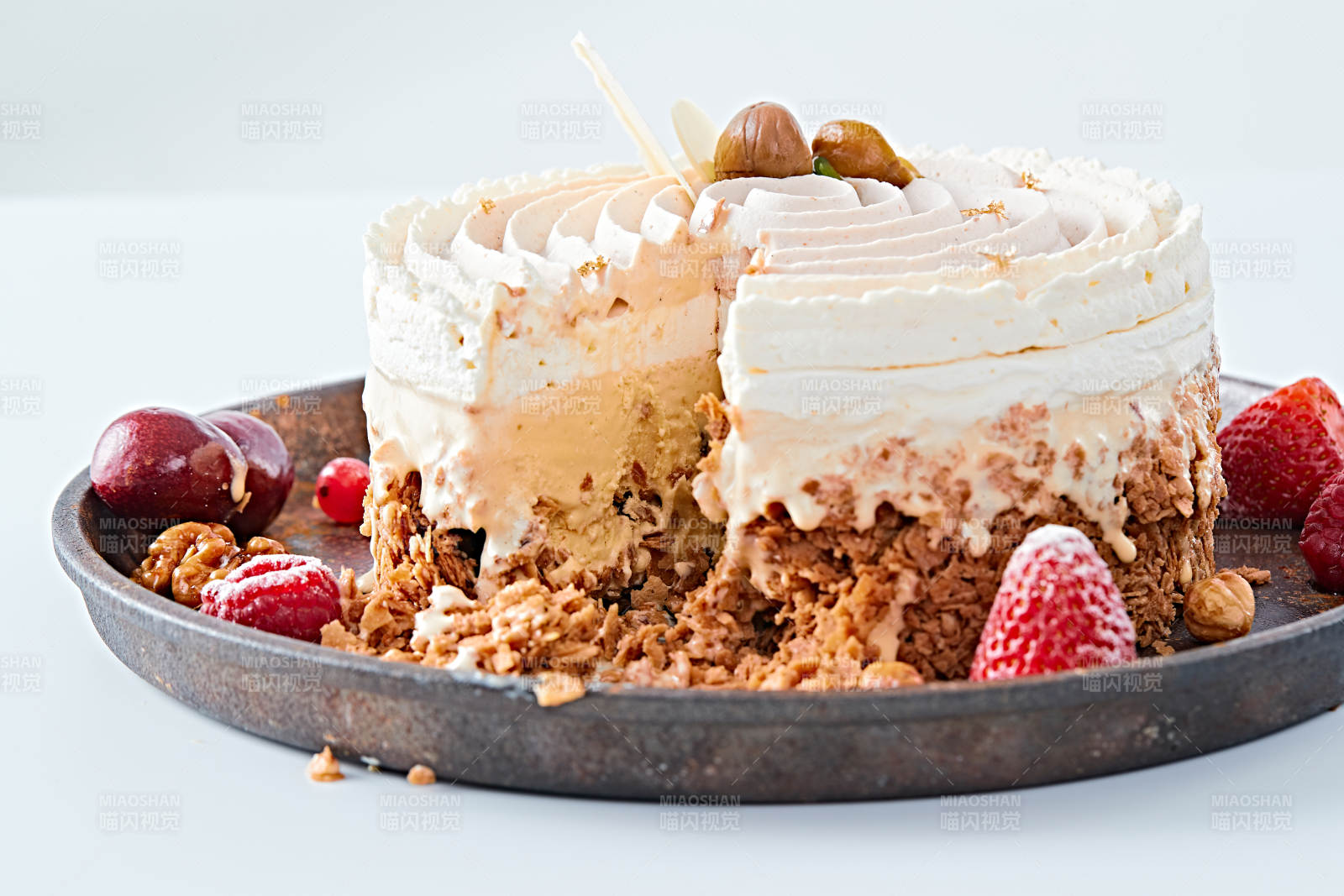 香烤坚果碎烧板栗金箔冰激凌蛋糕
