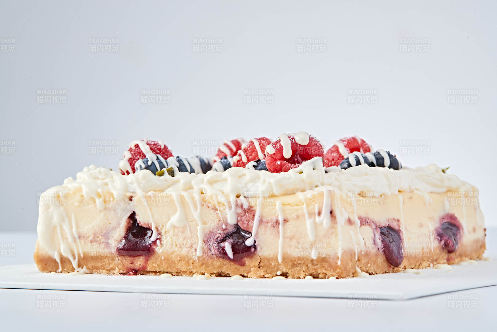 藍莓樹莓鮮奶慕斯蛋糕