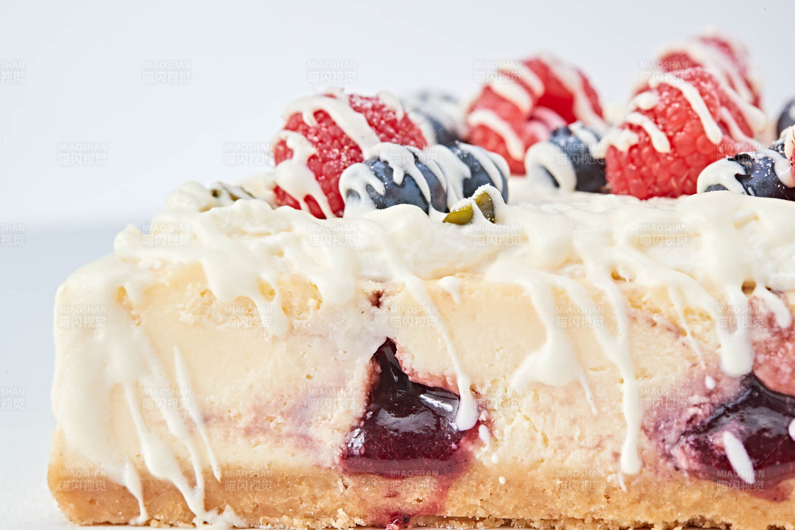 藍莓樹莓鮮奶慕斯蛋糕