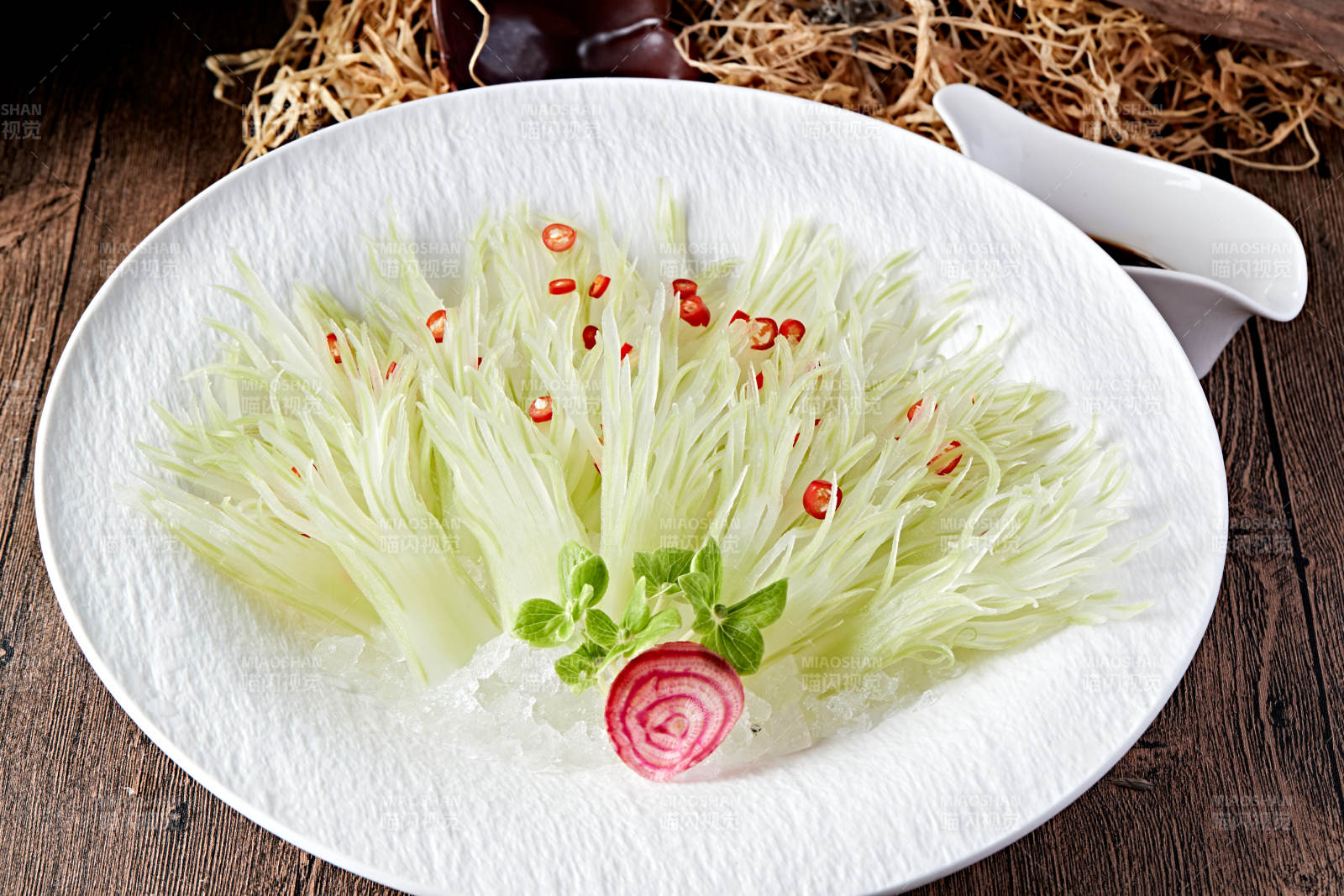 孔雀開屏西芹絲