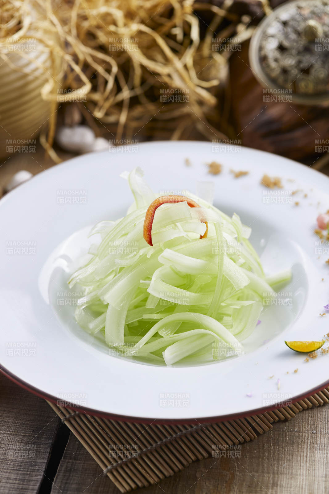 崔爽澆汁青瓜絲