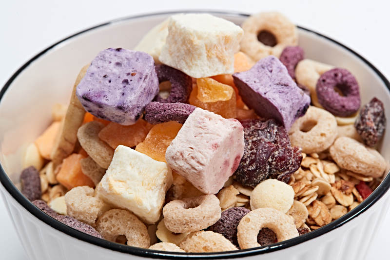 美味健康的营养早餐坚果混合烤燕麦