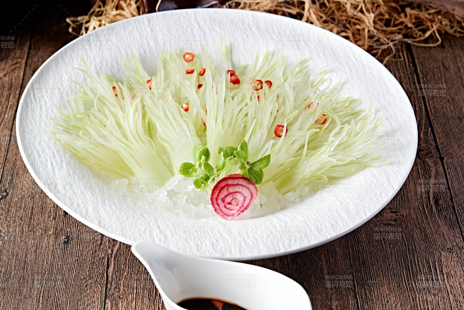 孔雀開屏西芹絲