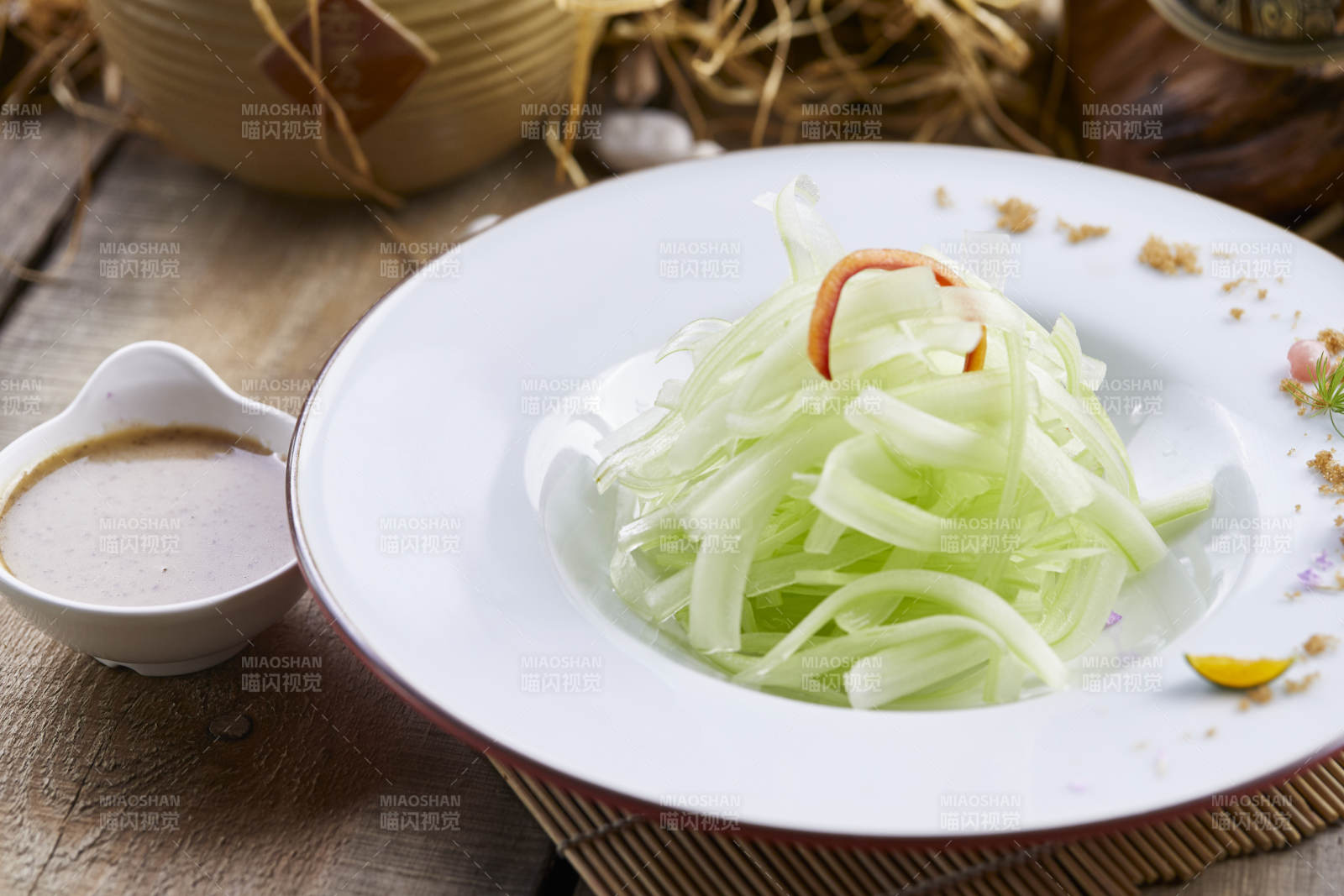 崔爽澆汁青瓜絲