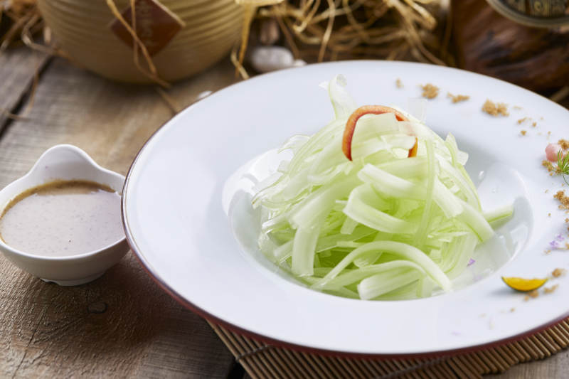 崔爽浇汁青瓜丝