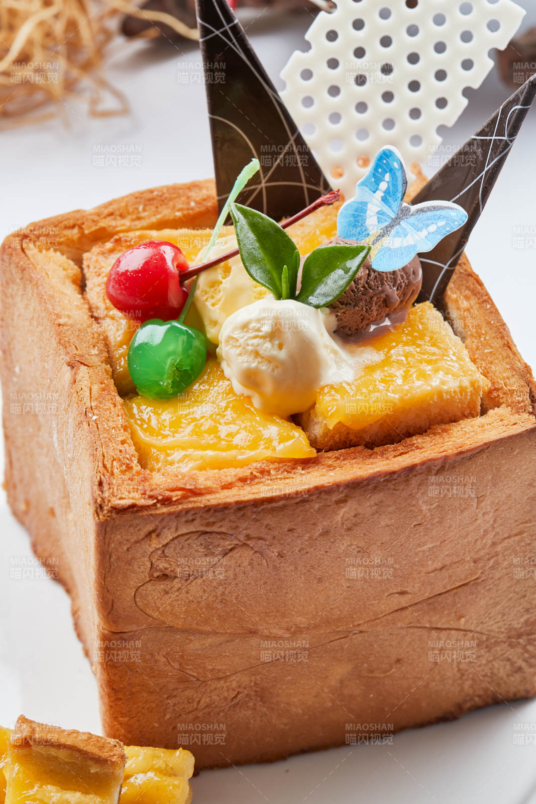 西餐中做的甜品美食面包的誘惑