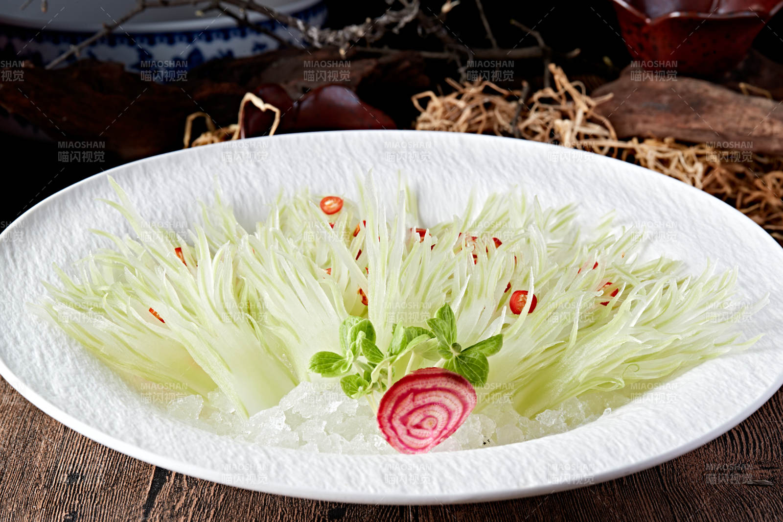 孔雀開屏西芹絲