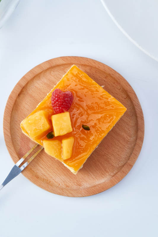 树莓芒果鲜奶慕斯蛋糕