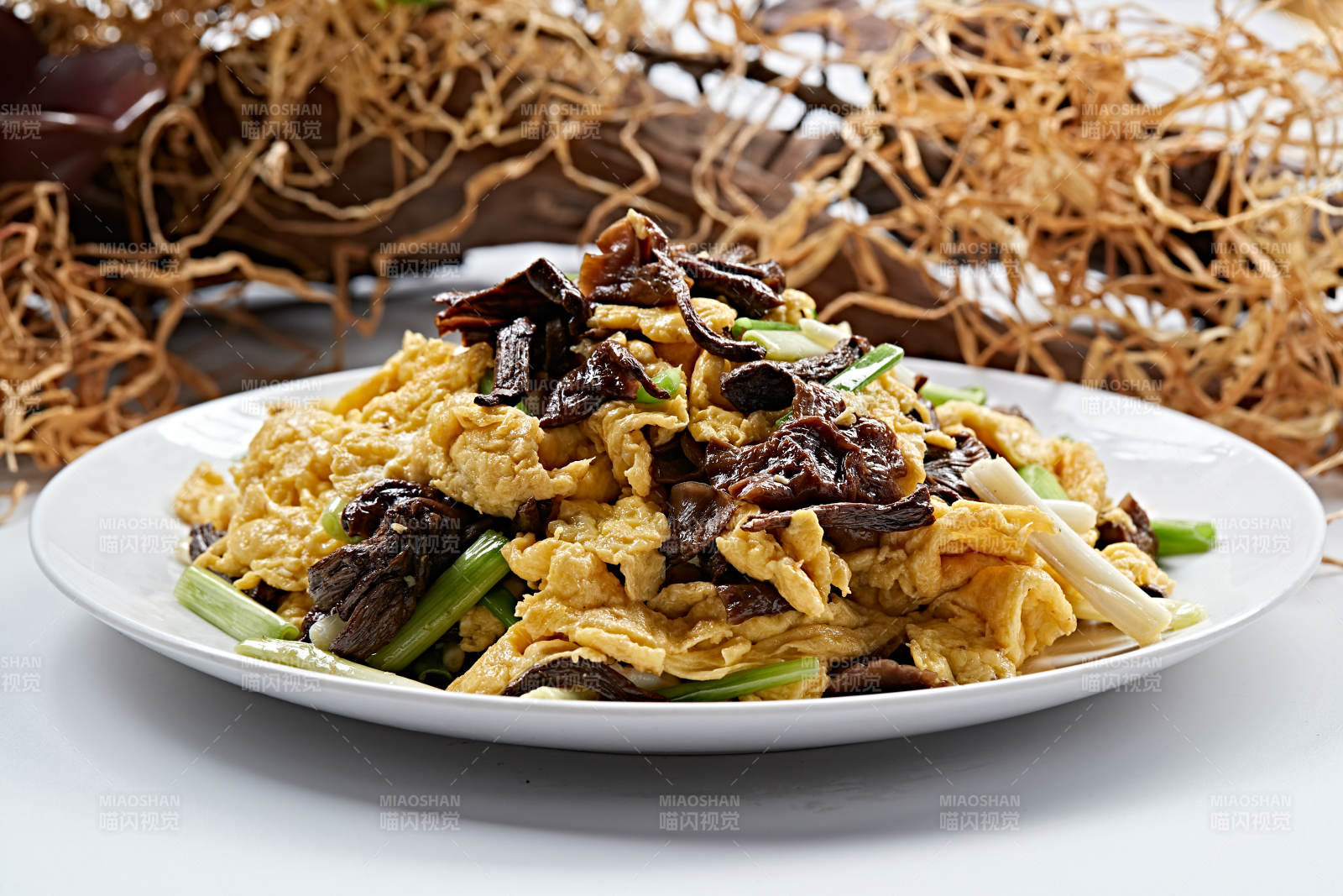 蒜薹山珍菌炒雞蛋