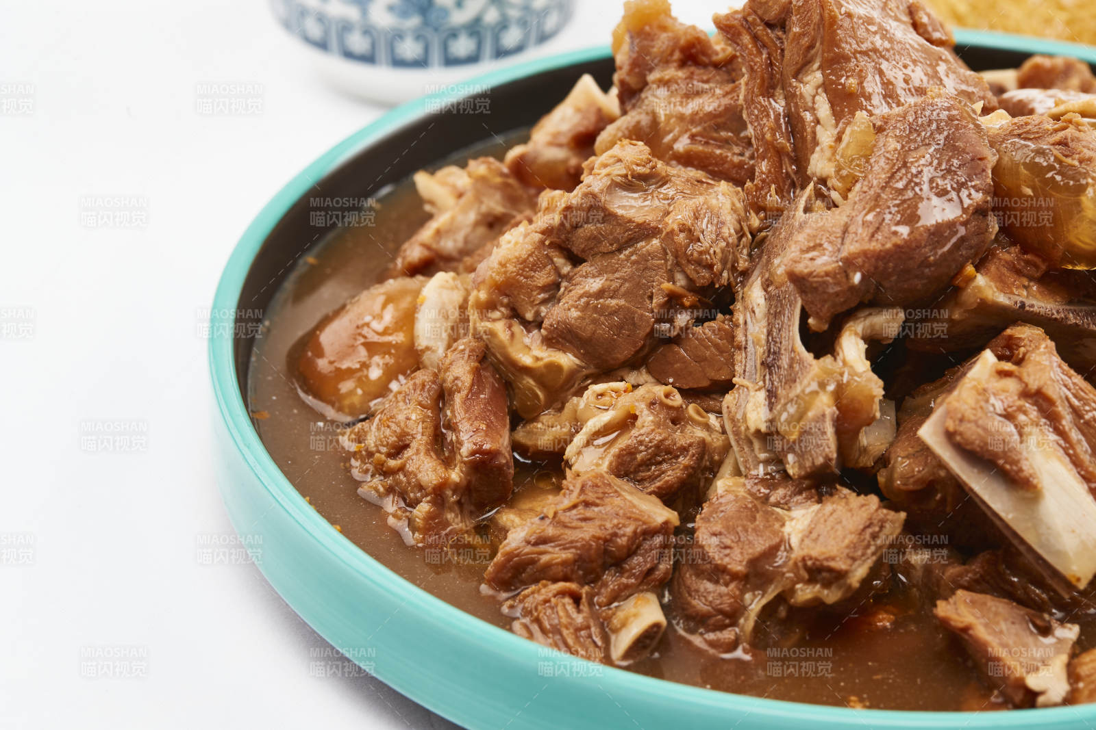 家常醬燉牛筋頭巴腦