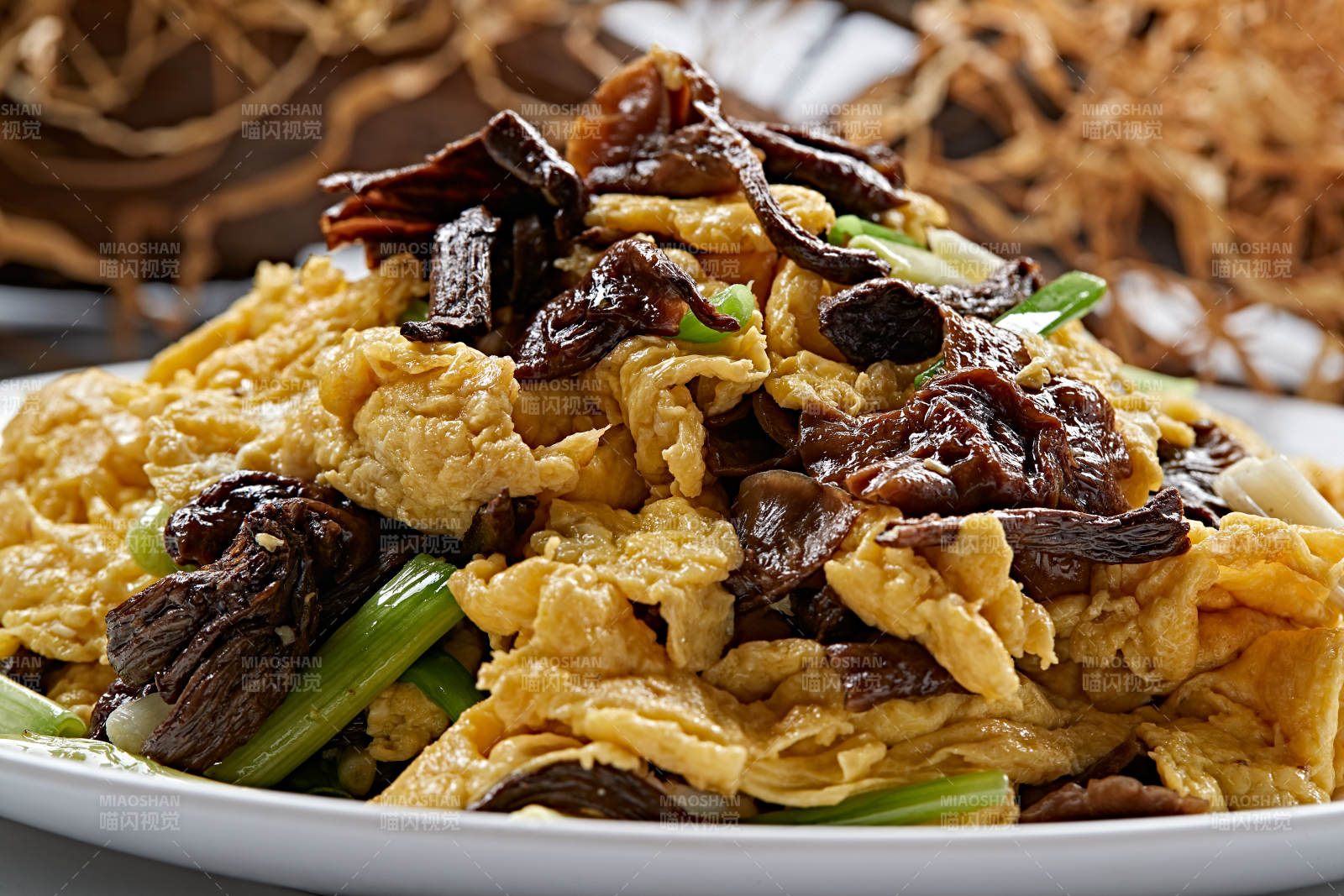 蒜薹山珍菌炒雞蛋