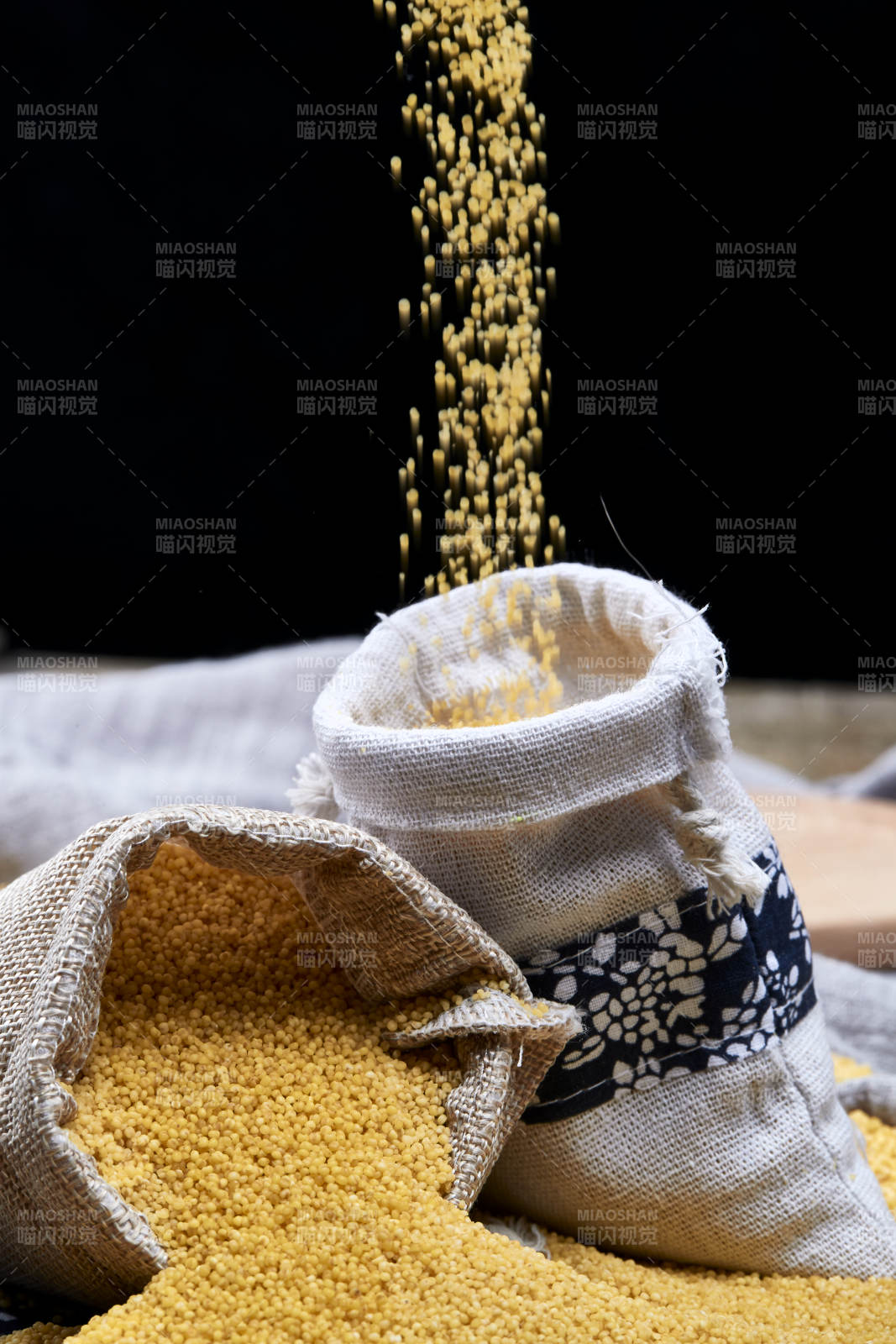 質量上乘的金黃小米粟米